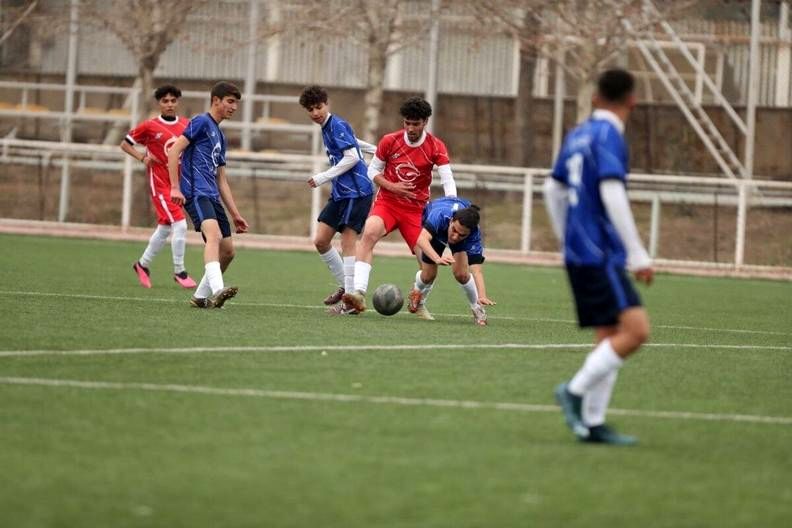  ۱۲۰ فوتبالیست نوجوان در مستطیل سبز گزینش فوتبال پایتخت