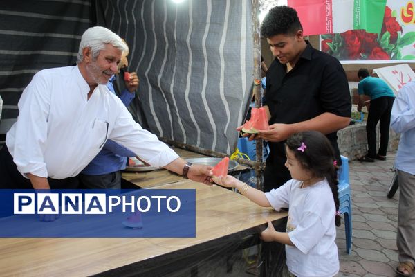 حضور پرانرژی نوجوانان در موکب دانش‌آموزی ملکان