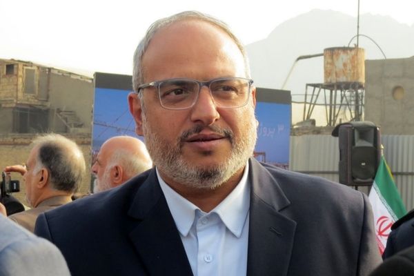 دانش‌آموزان از فضاها و امکانات موجود برای ساخت آینده کشور بهره ببرند