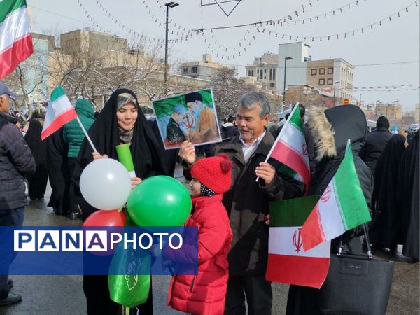 مردم مشهد در ۲۲ بهمن حماسه‌ای دیگر آفریدند