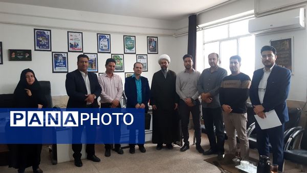 بازدید و نظارت بالینی سرگروه‌های آموزشی استان از مدارس شهرستان صالح‌آباد