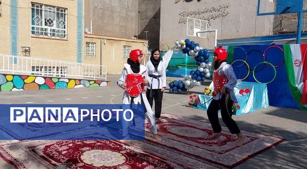 هیجان و نشاط در المپیاد درون مدرسه‌ای دبیرستان اخوان کریمی قم