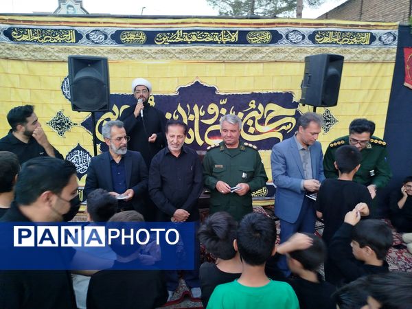 بازدید مسئولان بسیج کاشمر از هیئت دانش آموزی انصار المهدی (عج) رهروان شهدا و قاسم بن الحسن 