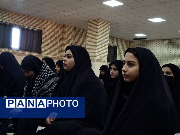 مراسم بدرقه دانش‌آموزان دختر مدارس شهرستان ملارد به مناطق عملیاتی جنوب کشور 