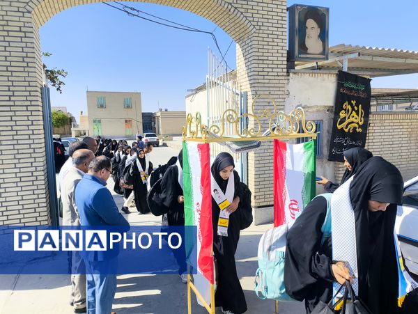 اعزام دانش‌آموزان دختر مدارس سندرک به مناطق عملیاتی جنوب کشور