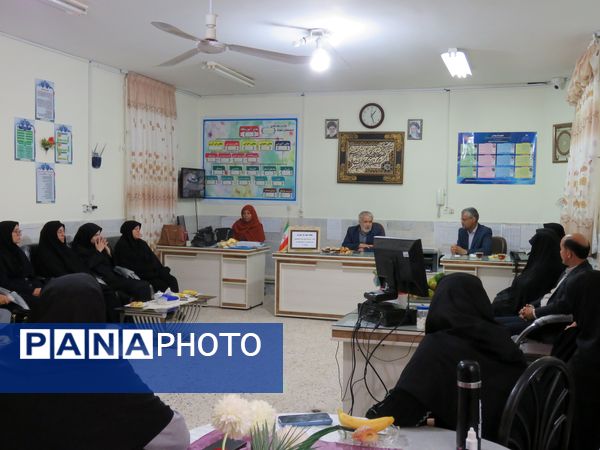 بازدید مدیر اداره آموزش و پرورش خلیل‌آباد از مدارس شهر