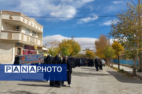 حضور پرشور دانش‌آموزان فریدنی در راهپیمایی 13 آبان