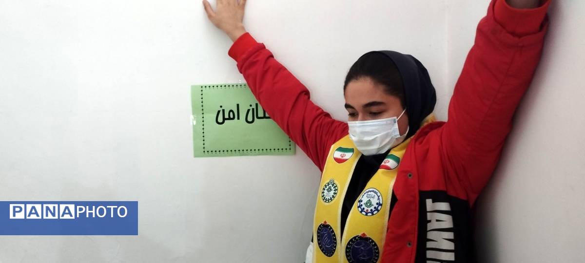 مانور زلزله در دبیرستان شهید هاشمی نژاد 