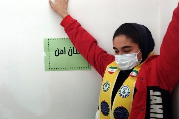 مانور زلزله در دبیرستان شهید هاشمی نژاد 