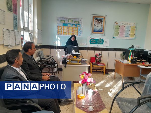 بازدید مسئولین اداره آموزش و پرورش از دبیرستان مادرمهربان خلیل آباد