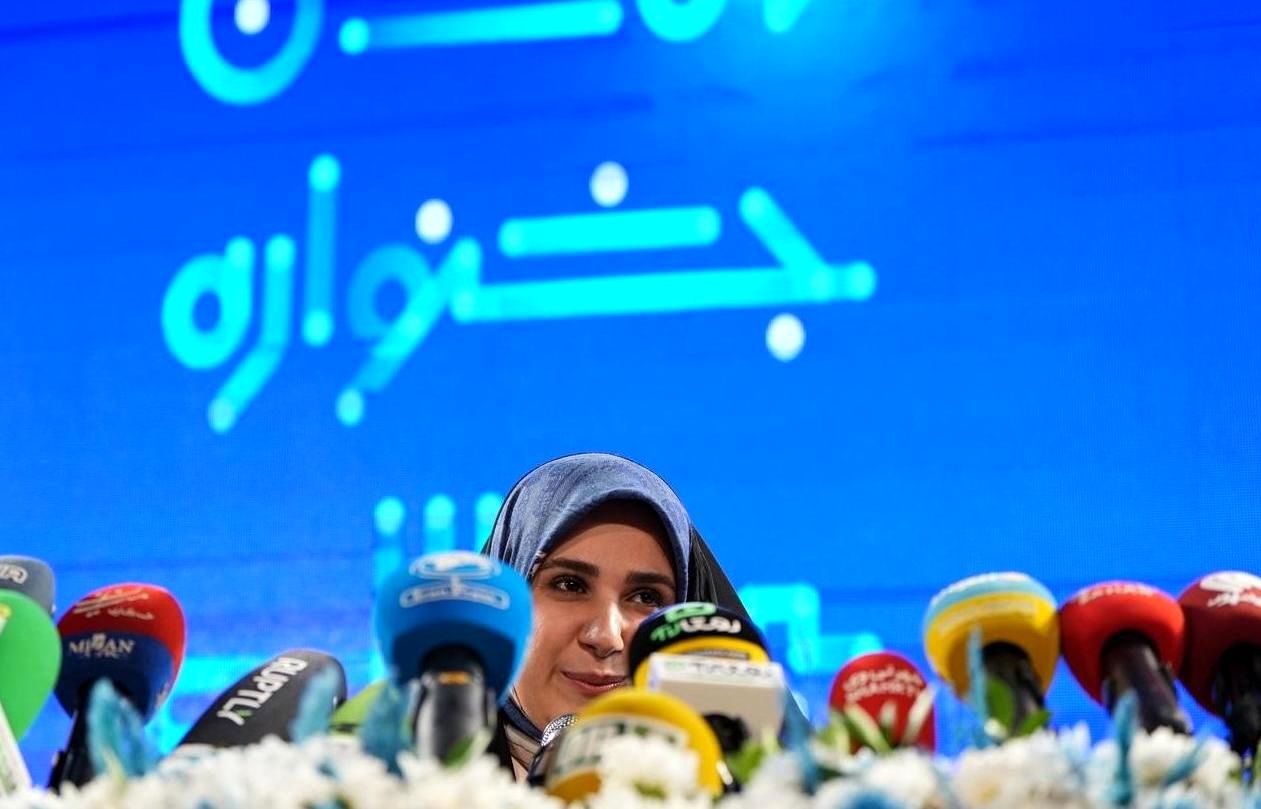 پای آثار تلخی که غرض‌ورزی نداشته باشد می‌ایستیم 