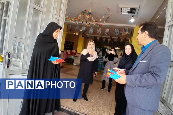 برگزاری جشن غنچه ها در آموزشگاه حضرت زینب(س)