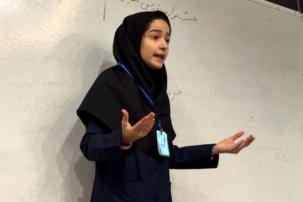 رقابت ۳۱ دانش‌آموز ممتاز همیار معلم ملاردی 