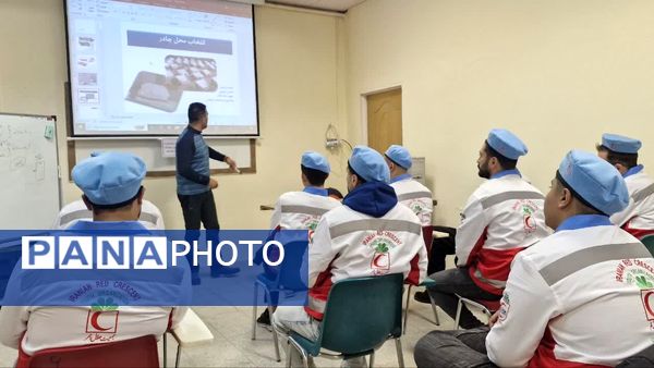 آموزش تخصصی مدیریت بحران در دوره دادرس پیشرفته هلال‌احمر تویسرکان