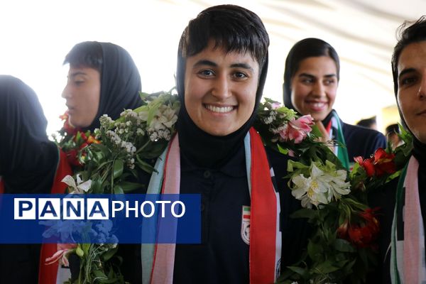 مراسم استقبال از تیم ملی فوتبال بانوان ایران در مشهد 