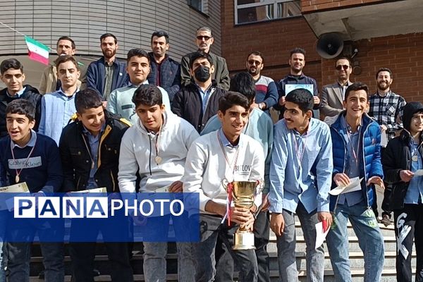 قهرمانی تیم والیبال مدرسه انصارالمهدی در مسابقات منطقه