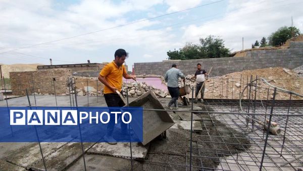 آغاز بتن‌ریزی مدرسه شهید ذوالفقاری در روستای احمد آباد