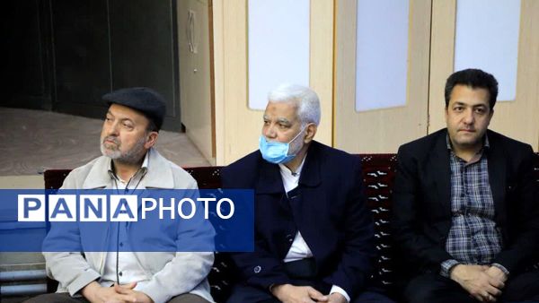 دیدار مدیرکل و کارکنان بنیاد شهید و امور ایثارگران خراسان جنوبی با نماینده ولی فقیه