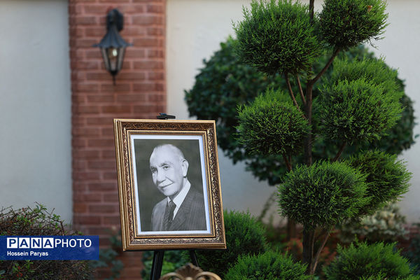 نشست خبری همایش ملی دانش‌آموزی شصت‌وسومین سال جایزه البرز، نوبل ایرانی(آیین جایزه البرز ۱۴۰۴)