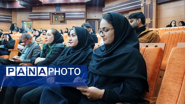 نشست بررسی ابعاد خودکشی و راهکارهای کاهش آن در کهگیلویه‌وبویراحمد