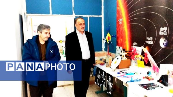 نمایشگاه  دستاوردهای علمی و تحقیقاتی دانش‌آموزان کلات