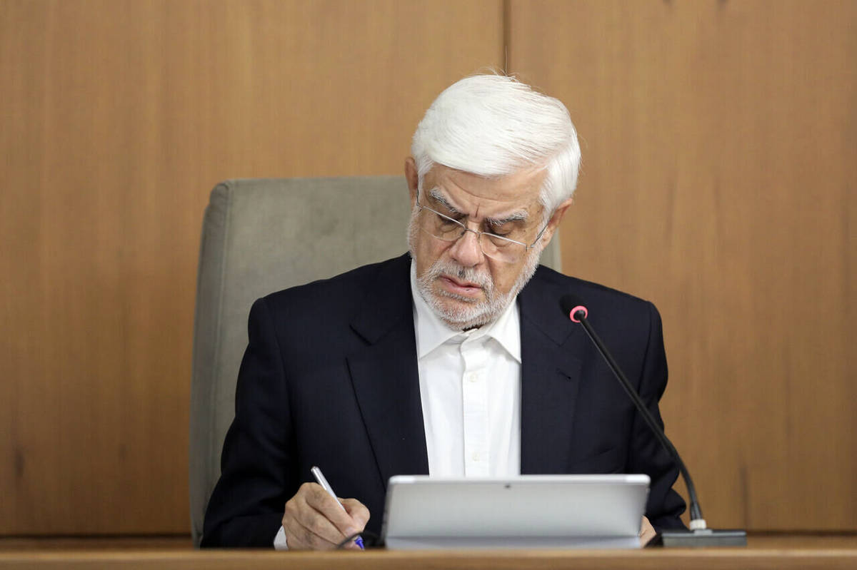عارف مصوبه تغییر ساعت کاری دستگاههای اجرایی را ابلاغ کرد