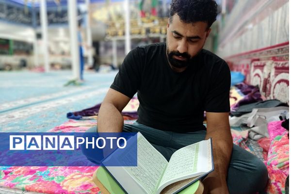 مراسم معنوی اعتکاف در مسجد اعظم حضرت ابوالفضل (ع) بهارستان دو