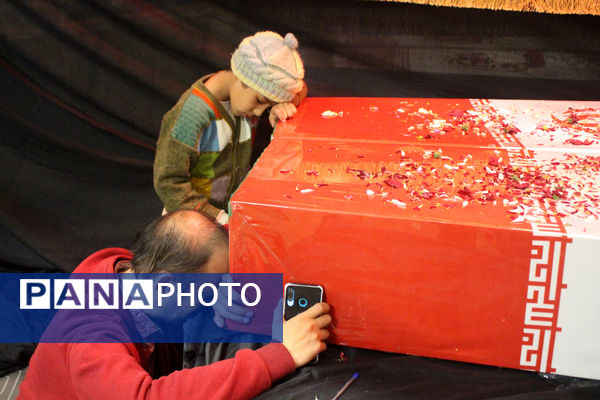 حال و هوای حضور نوجوانان در معراج الشهدای گمنام استان قم