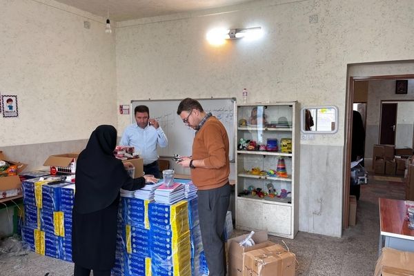 ارسال تجهیزات توانبخشی و لوازم‌ التحریر در قالب "طرح مهر" به مدارس استان اردبیل 