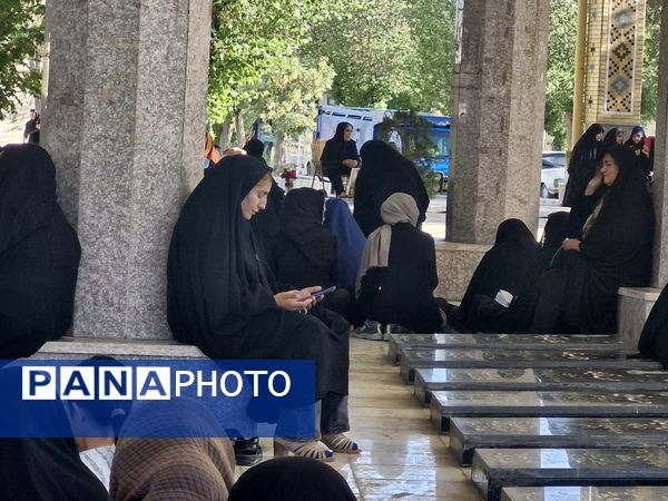 مراسم دعای روز عرفه در شهرستان بروجن 