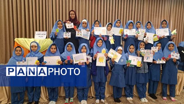 کافه کتاب در دبستان دخترانه ام‌البنین؛ زنگ تفریح با طعم کتاب و دوستی