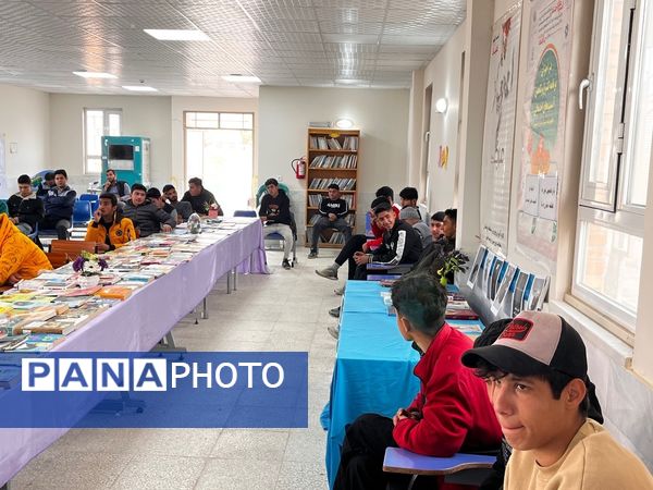 دومین نشست «قاضی در مدرسه» با حضور رئیس دادگستری درگز در هنرستان نوید