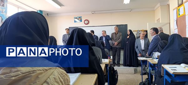 بازدید مدیرکل امور شاهد وزارت آموزش و پرورش از دبیرستان شاهد زینبه