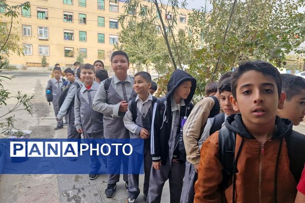 هفته کتاب و کتابخوانی در مدارس ناحیه دو شهرری 