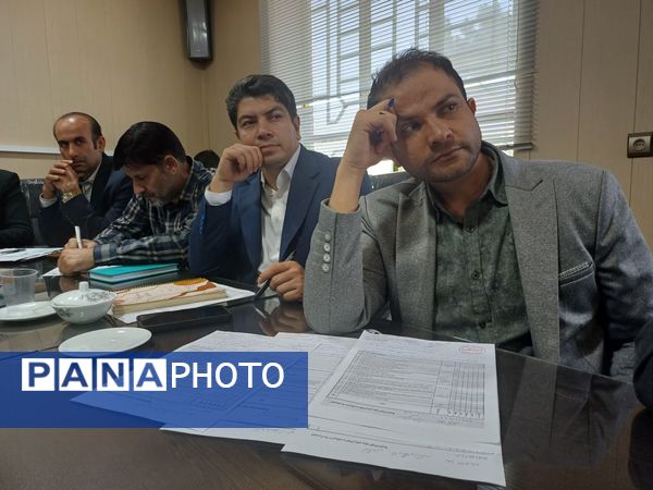نشست جمع بندی بازدید‌های پروژه مهر از شهرستان‌های گرمه و جاجرم