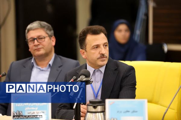 نشست مشترک کمیسیون آموزش، تحقیقات و فناوری مجلس با وزیر آموزش و پرورش 