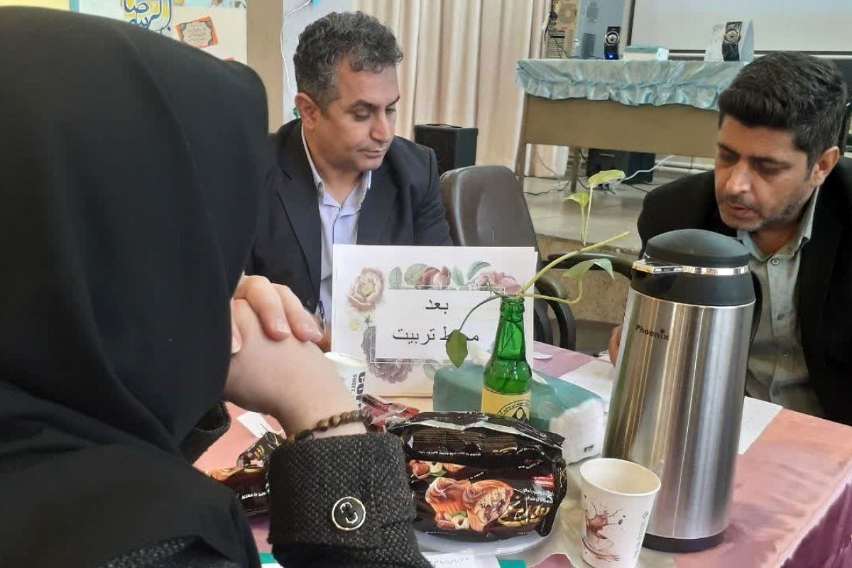 جلسات هم اندیشی مدیران در راستای تراز شدن مدارس شهرری