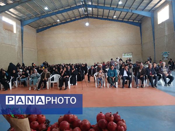 جشن باشکوه انار در روستای نقاب خلیل آباد