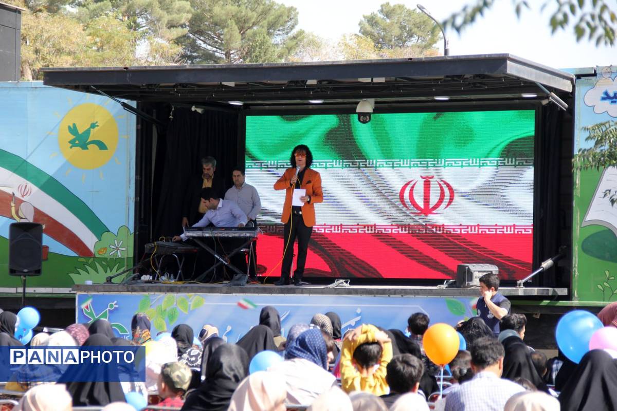 قصه‌گویی خنده‌ها و رؤیاها در دیار طلای سرخ 