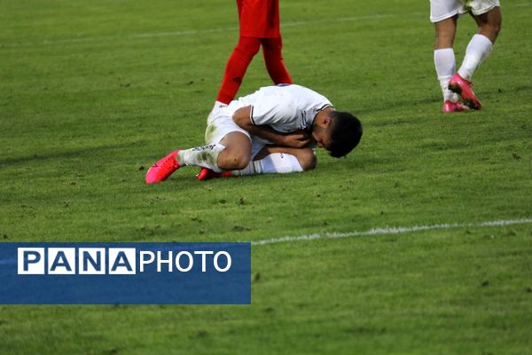 بازی تراکتور و ملوان در تبریز