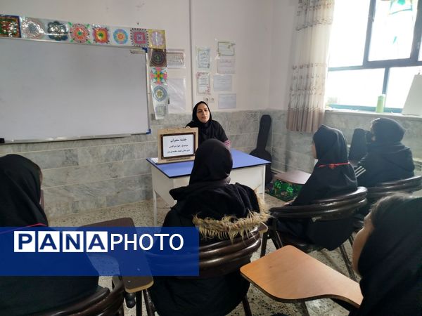 جلسه سفیران سلامت در دبیرستان شهید محمدی پور خلیل آباد 