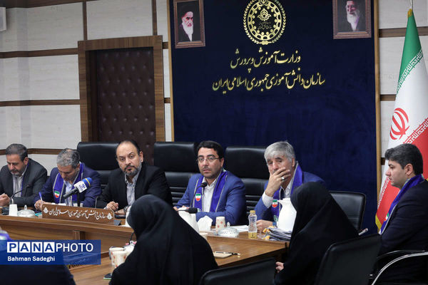 نشست معاون پرورشی و فرهنگی وزارت آموزش و پرورش با معاونان پرورشی، تربیت‌بدنی و مسئولان سازمان دانش‌آموزی آذربایجان شرقی