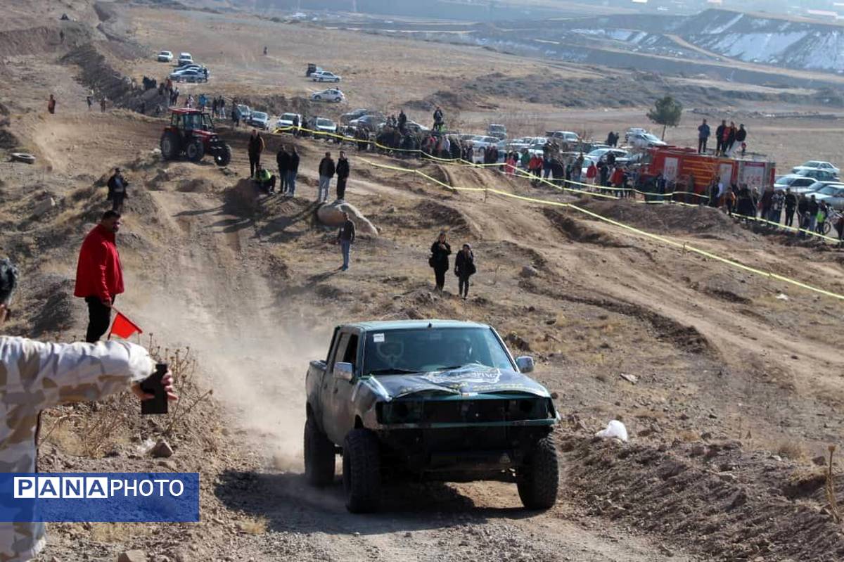 مسابقات اتومبیل‌رانی آفرود بزرگداشت دهه مبارکه فجر