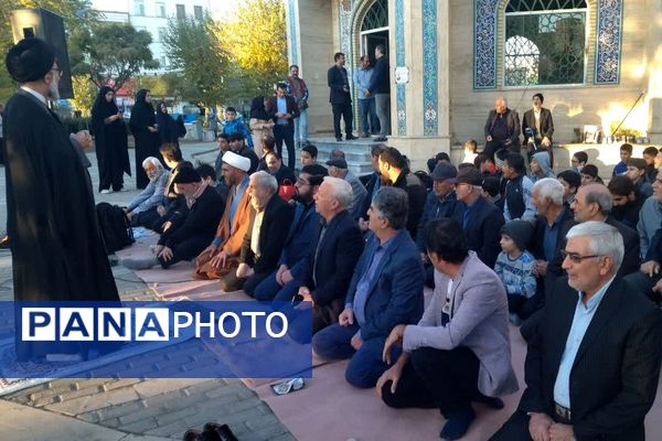 برگزاری نماز باران به امامت سید ابراهیم حسینی امام جمعه شهرستان فردیس در شهرک وحدت