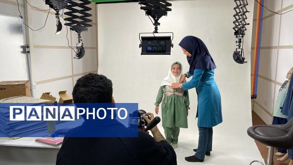 عکاسی از برترین آثار جشنواره ملی طراحی و دوخت لباس دانش‌آموزی