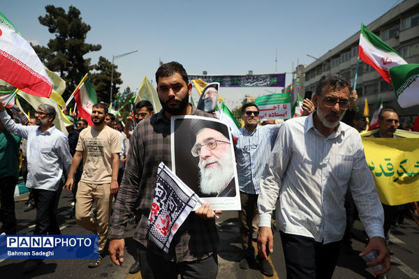 راهپیمایی مردمی علیه تهاجم رژیم صهیونیستی به ایران - تهران
