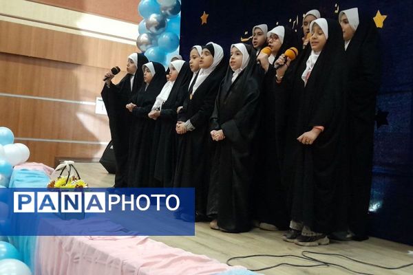  جنگ شادی به مناسبت میلاد امیرالمؤمنین(ع) در سالن تبلیغات شهرستان ورامین 