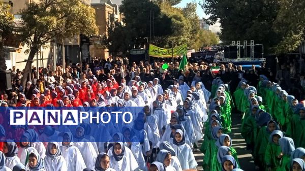 راهپیمایی پرشور ۱۳ آبان در اسدآباد؛ فریاد استکبارستیزی طنین‌انداز شد
