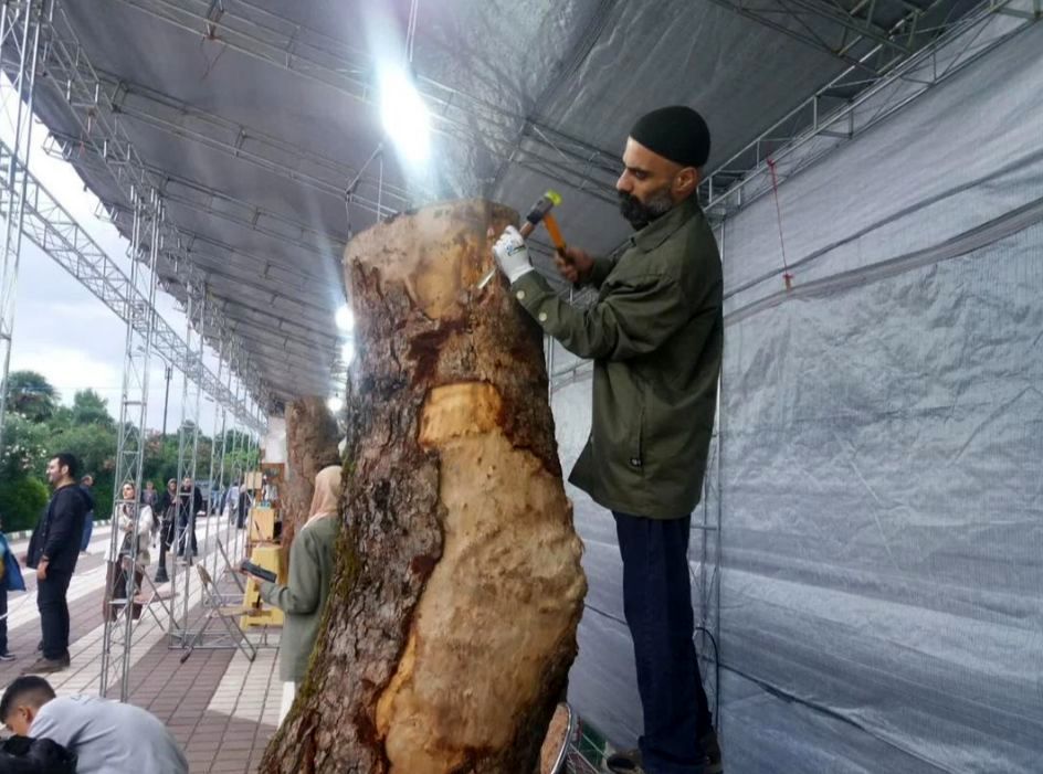 برگزاری اولین جشنواره ساخت مجسمه‌های زیبای چوبی در لاهیجان