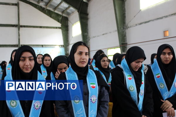 برگزاری جشن نیکوکاری در دبیرستان فاطمه الزهرا(س) آشخانه